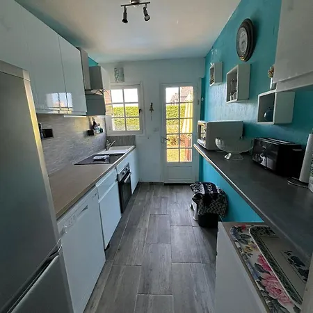 Holiday home Maison Bretonne Vue 3 9 Personnes 300m De La Et Du Centre Du Val Andre *